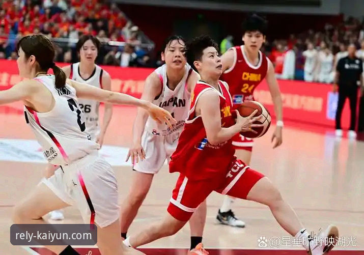 揭秘中国女篮战术变阵：一场86-76胜利背后的“一大四小”与“双塔”实验